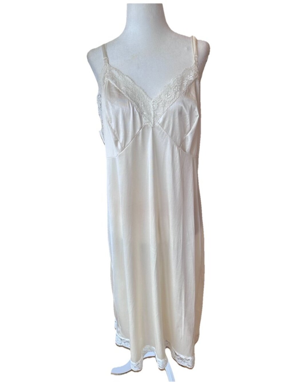 Movie Star Vintage White Slip Dress 100% Nylon Size 42 Ave Made In USA